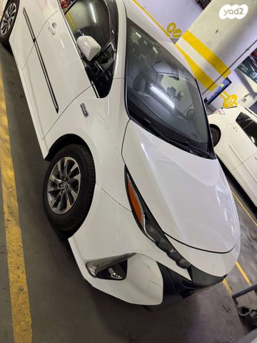 טויוטה פריוס