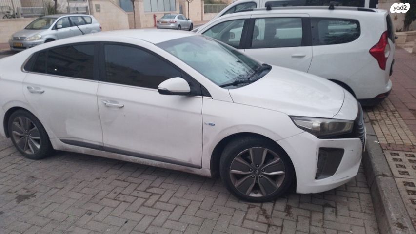 יונדאי איוניק