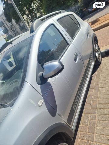 מודעת רכב דאצ'יה סנדרו Stepway