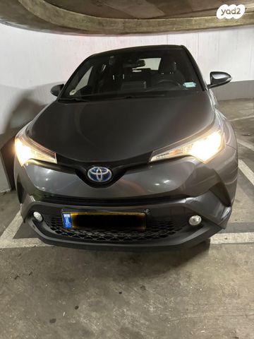 מודעת רכב טויוטה C-HR