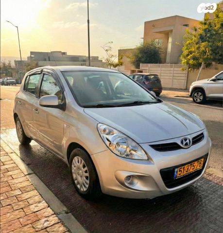 מודעת רכב יונדאי i20