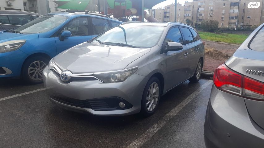 מודעת רכב טויוטה אוריס