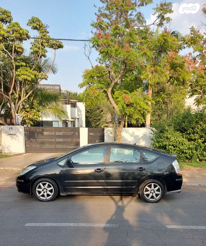 מודעת רכב טויוטה פריוס