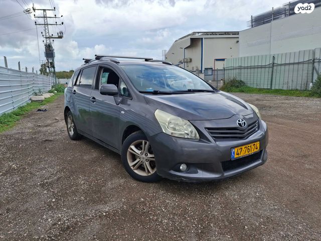 מודעת רכב טויוטה ורסו