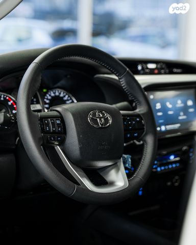 טויוטה היילקס