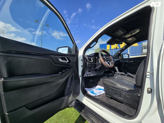 איסוזו די-מקס