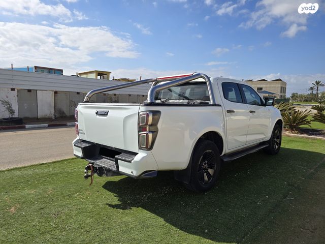 איסוזו די-מקס