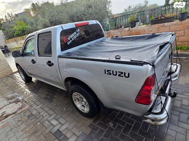 מודעת רכב איסוזו די-מקס