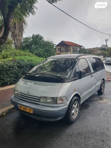 מודעת רכב טויוטה פריוויה