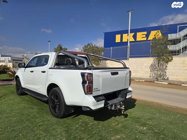 איסוזו די-מקס