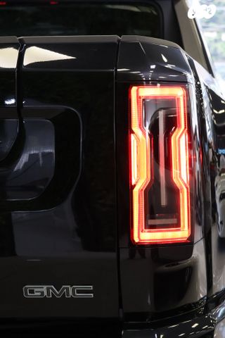 ג'י.אם.סי האמר EV