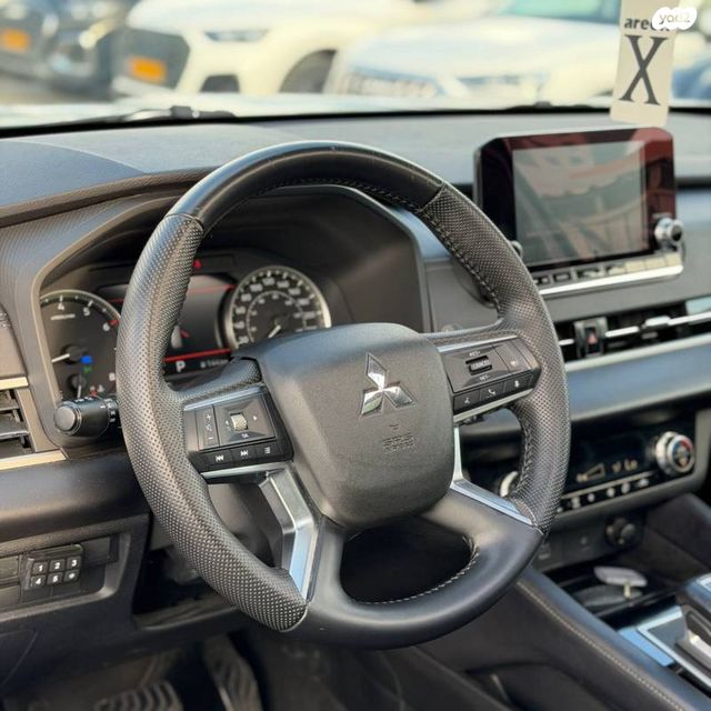 מיצובישי אאוטלנדר