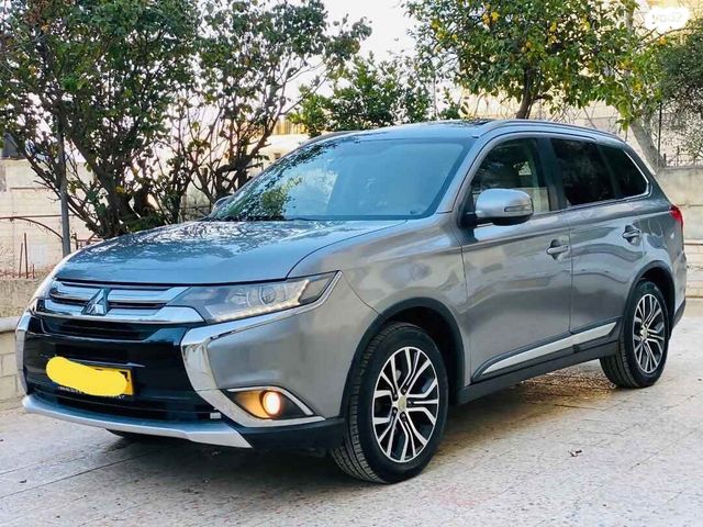 מיצובישי אאוטלנדר