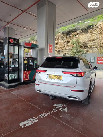 מיצובישי אאוטלנדר