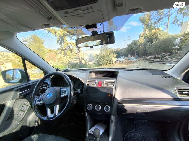 סובארו פורסטר