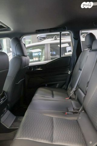 טויוטה לנד קרוזר