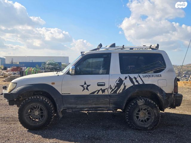 טויוטה לנד קרוזר