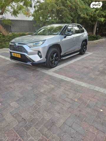 טויוטה RAV4