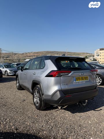 טויוטה RAV4