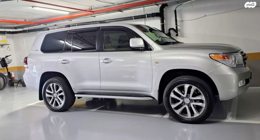 מודעת רכב טויוטה לנד קרוזר