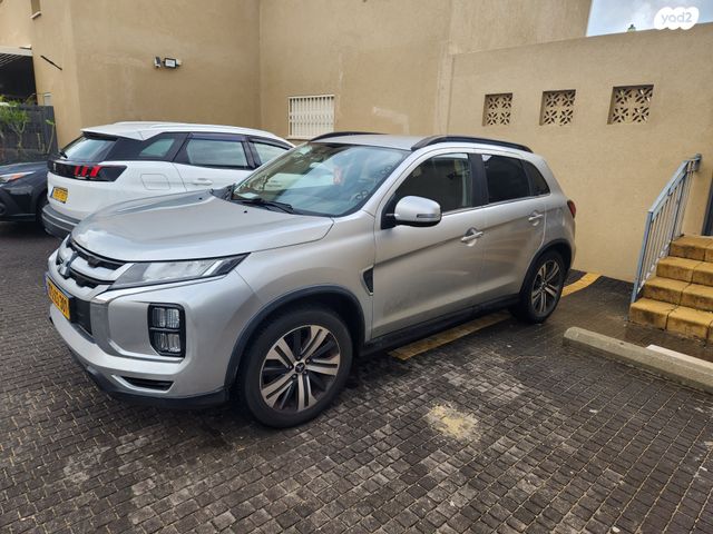 מודעת רכב מיצובישי ASX