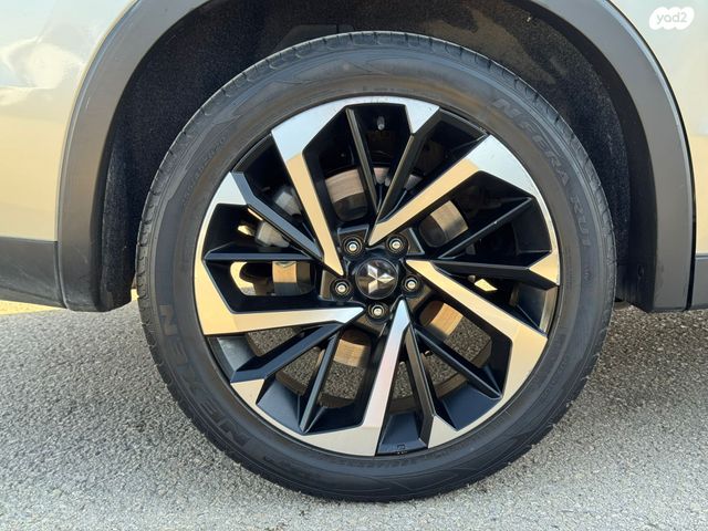 מיצובישי אאוטלנדר