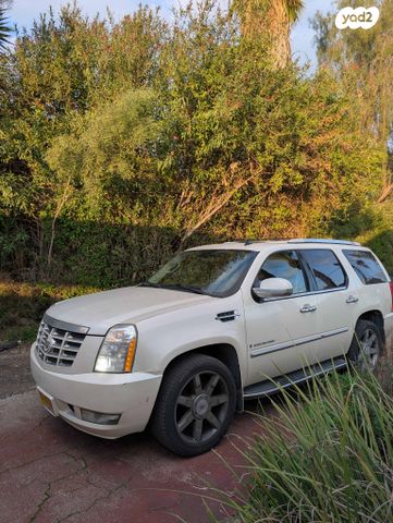 מודעת רכב קאדילק אסקלייד