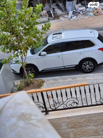 מיצובישי אאוטלנדר