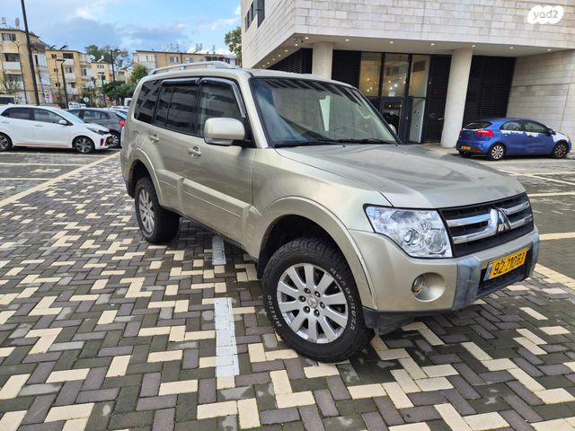 מודעת רכב מיצובישי פג'רו