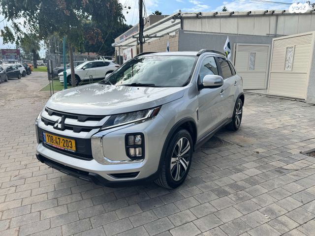 מודעת רכב מיצובישי ASX