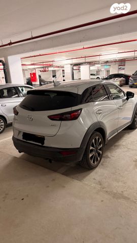מודעת רכב מאזדה CX-3