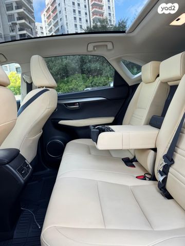 מודעת רכב לקסוס NX