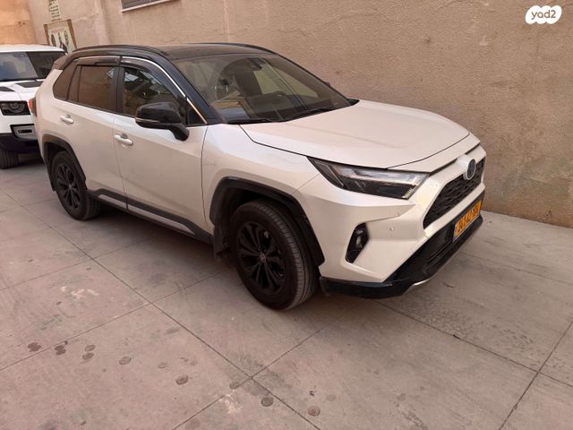 מודעת רכב טויוטה RAV4
