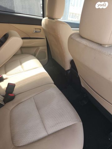 מודעת רכב מיצובישי אאוטלנדר