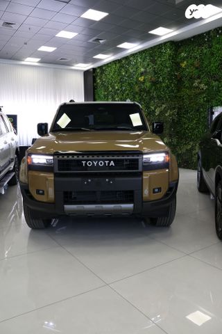 טויוטה לנד קרוזר