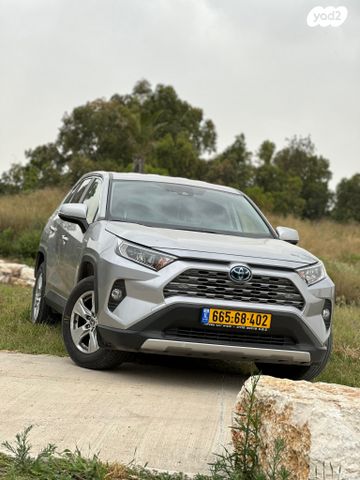 טויוטה RAV4
