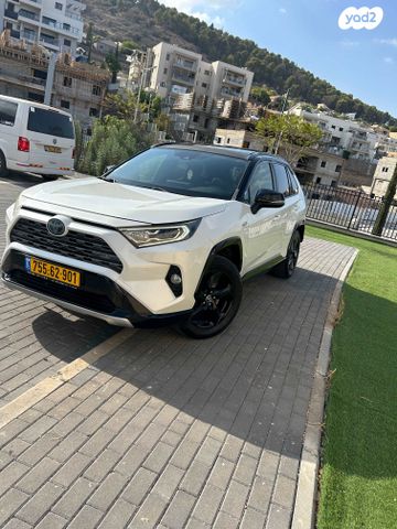 טויוטה RAV4