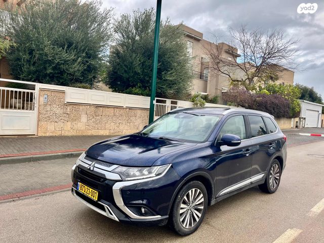 מיצובישי אאוטלנדר