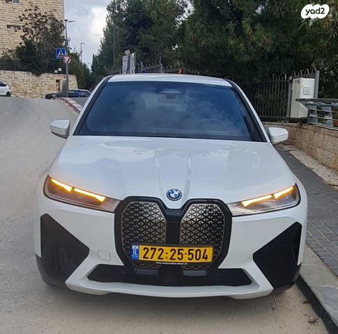 מודעת רכב ב מ וו iX