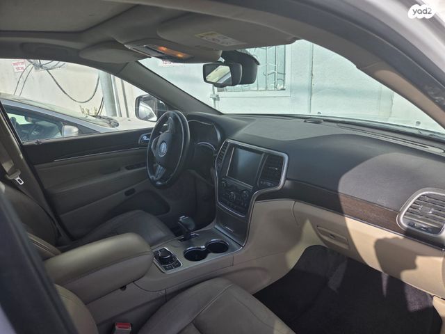 מודעת רכב ג'יפ גרנד צ'ירוקי