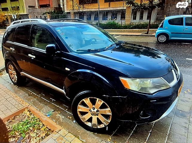 מיצובישי אאוטלנדר