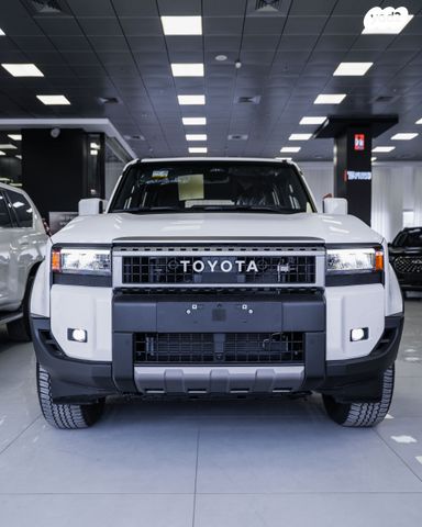 טויוטה לנד קרוזר