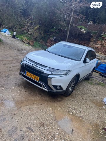 מיצובישי אאוטלנדר