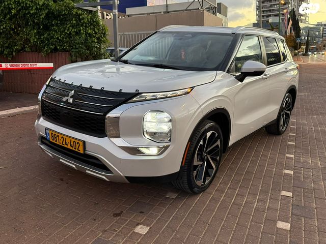 מיצובישי אאוטלנדר