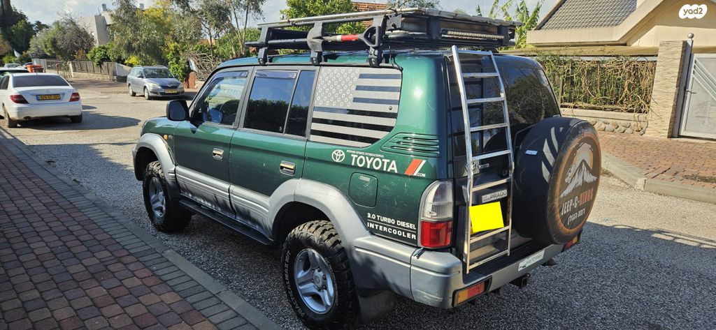 טויוטה לנד קרוזר
