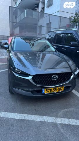 מודעת רכב מאזדה CX-30