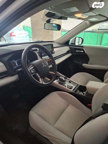 מיצובישי אאוטלנדר