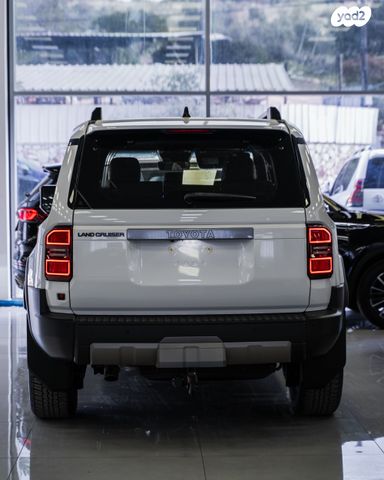 טויוטה לנד קרוזר