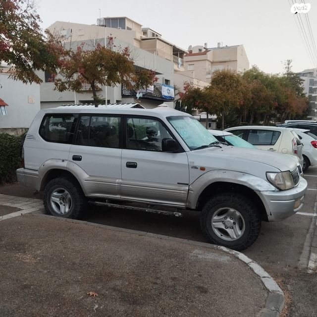 מודעת רכב טויוטה לנד קרוזר