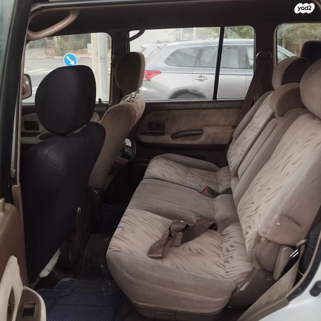 טויוטה לנד קרוזר